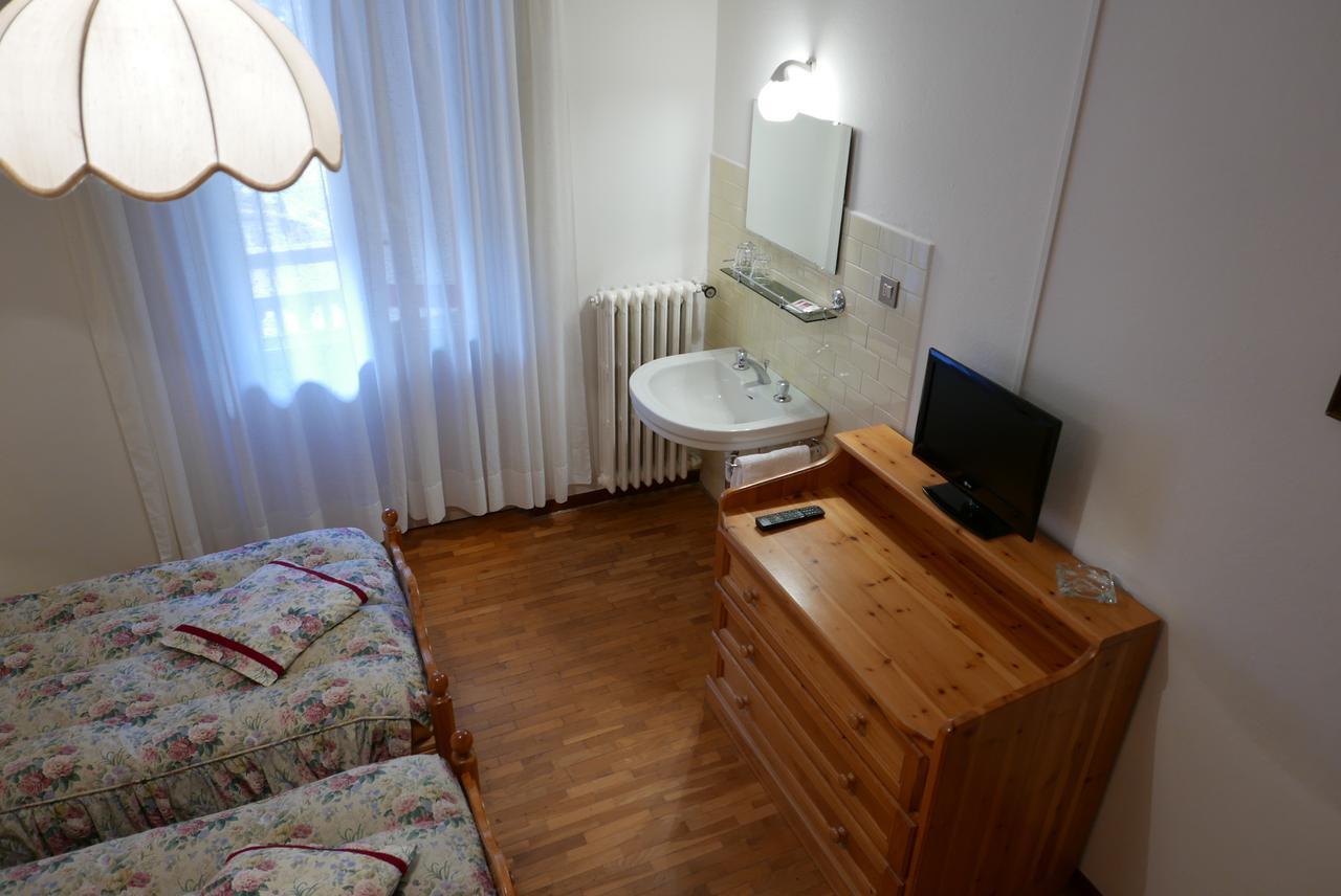 Hotel Fiames Cortina dʼAmpezzo Dış mekan fotoğraf
