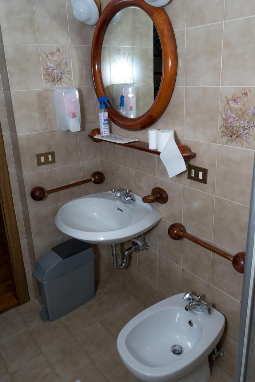 Hotel Fiames Cortina dʼAmpezzo Dış mekan fotoğraf